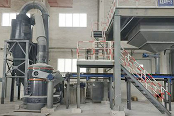 青海时产5吨电解质块磨粉生产线